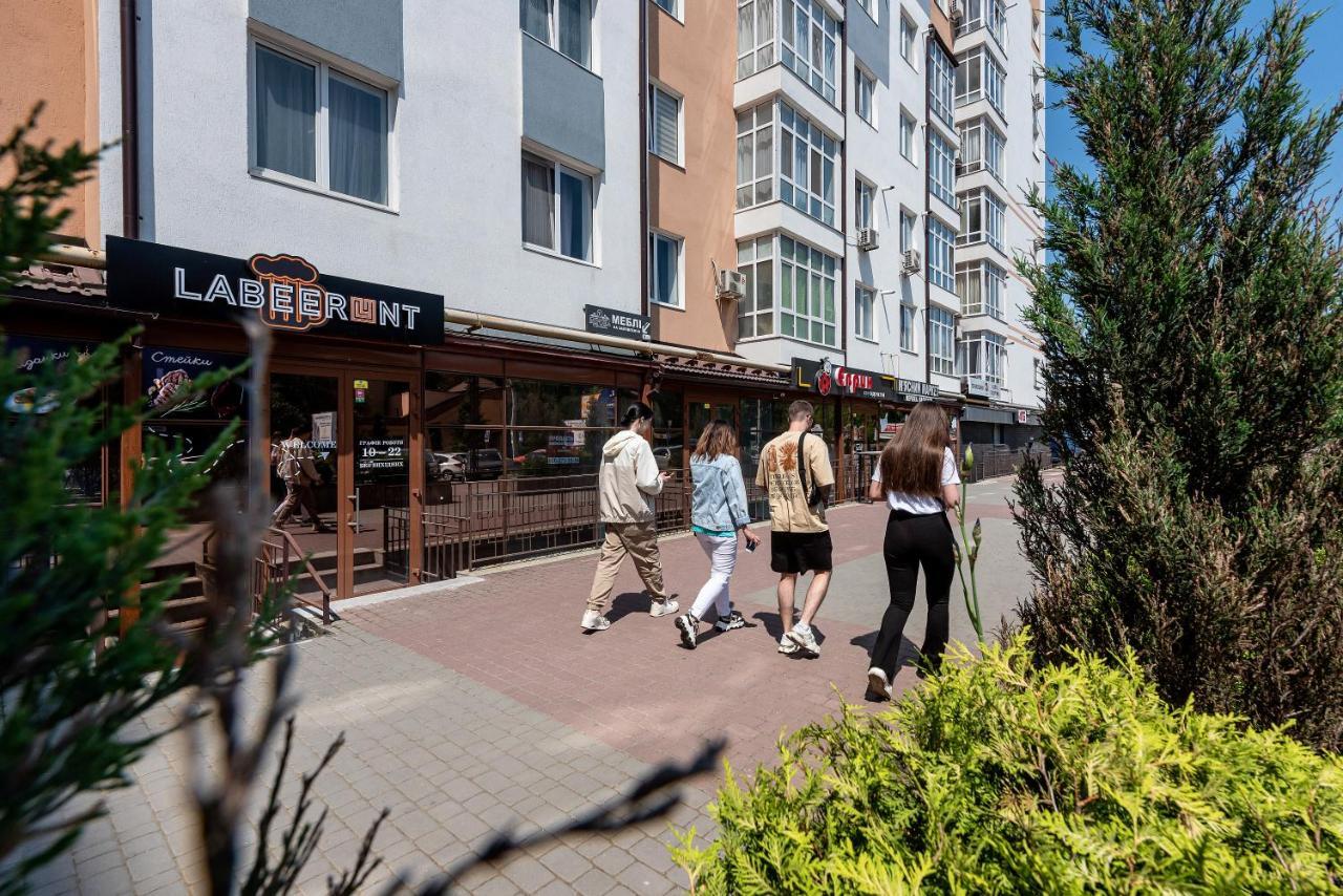 Luxury Apartment Slava Ukraini イヴァーノ＝フランキーウシク エクステリア 写真